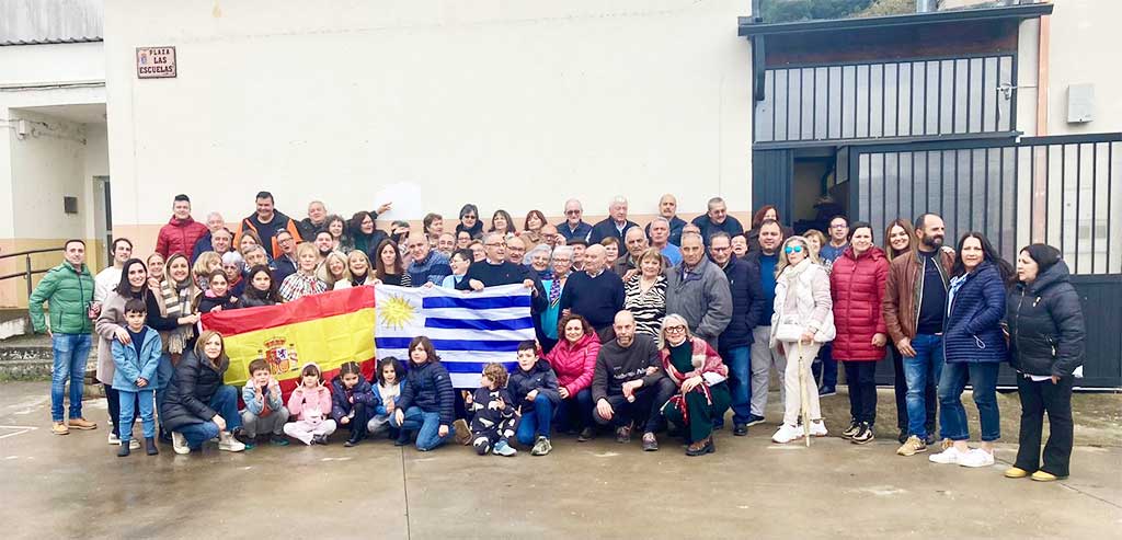 Más de 100 kilos de pulpo 'á feira' y embutidos del Bierzo para celebrar el II Encuentro de la Familia González San Román en Tombrio de Abajo