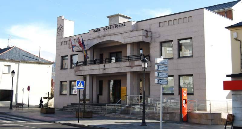 El PP denuncia el "descontrol generalizado" en la gestión del Parque Móvil tras la sanción al Ayuntamiento por circular un vehículo sin ITV