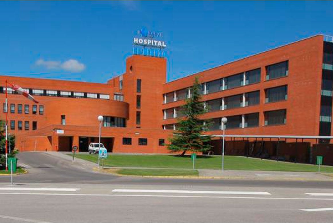 La lista quirúrgica total en el Hospital El Bierzo afecta a 2.416 pacientes con una espera media de 129 días