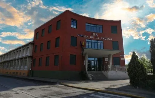 Educación plantea el inicio del curso 2025-2026 para el 8 de septiembre, aunque El Bierzo lo retrasará por festivos locales