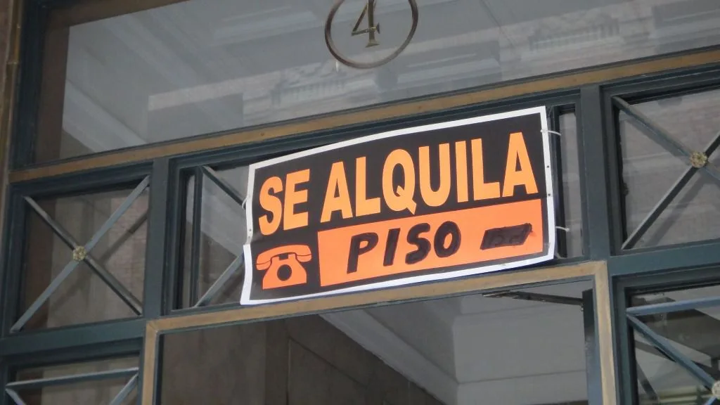 PCE-Bierzo considera "alarmante" la subida de los alquileres "en un contexto de despoblación de la comarca"