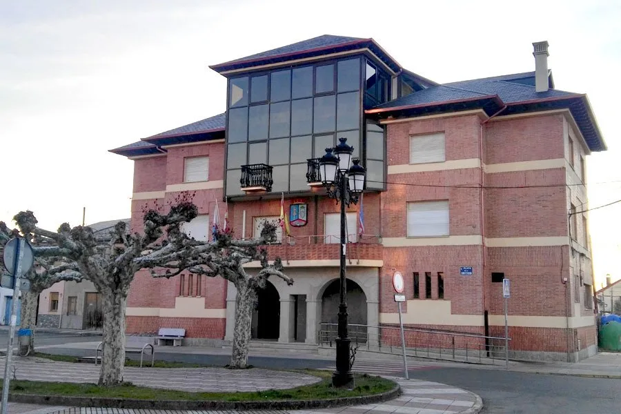 La comisión permanente de CB se muestra "de acuerdo" con el paso al grupo mixto de sus concejales en Camponaraya