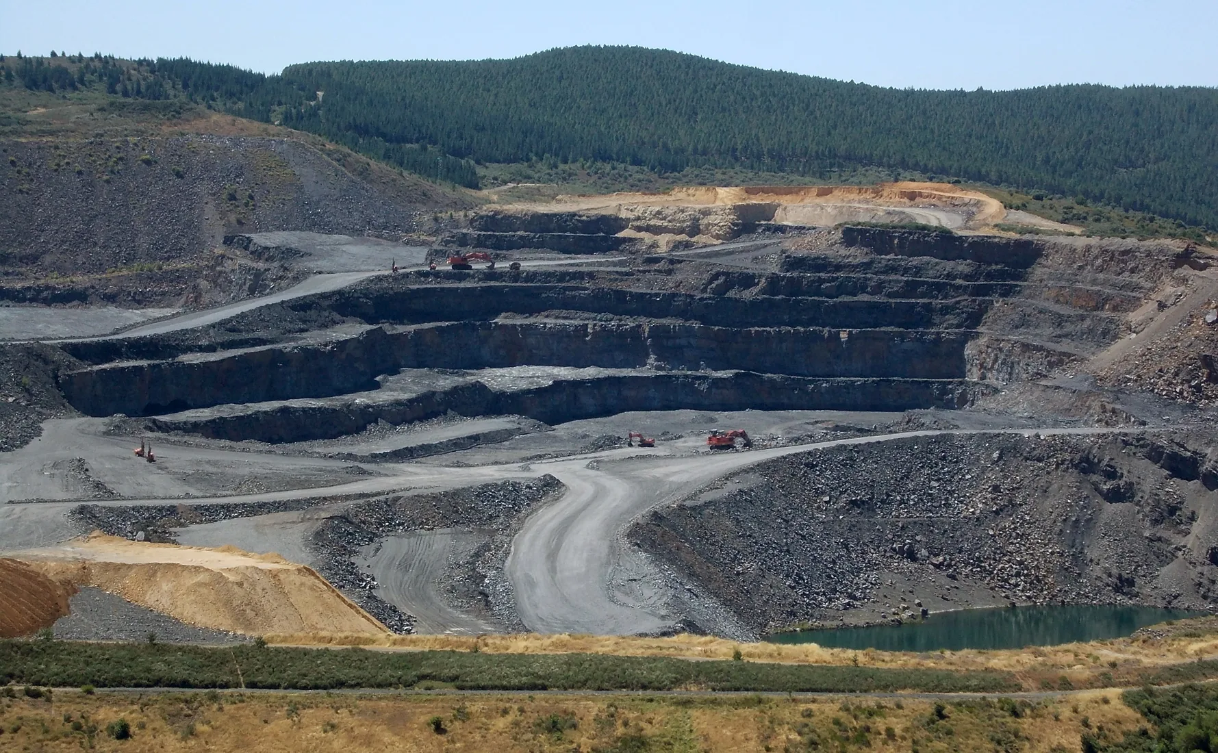 La Junta destina casi 1,9 millones a la contratación de desempleados en 12 municipios mineros del Bierzo y Laciana