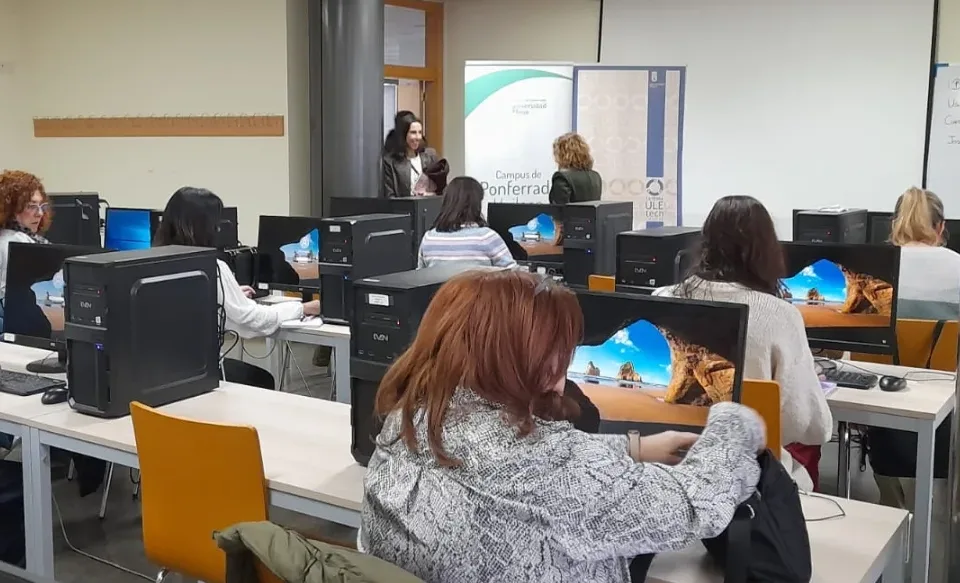 Comprender y aprender a utilizar correcta y éticamente herramientas como 'ChatGPT' en el ámbito educativo