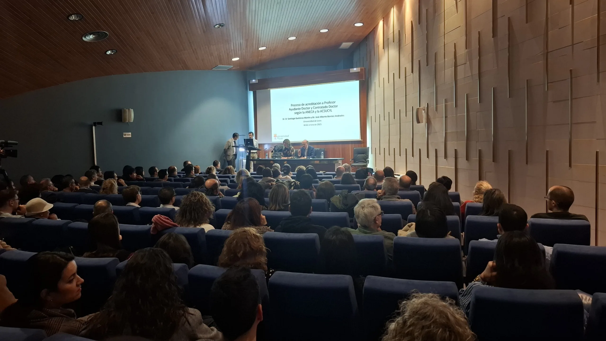 El futuro grado de Medicina de la ULE despierta gran interés entre los sanitarios para alcanzar la acreditación docente