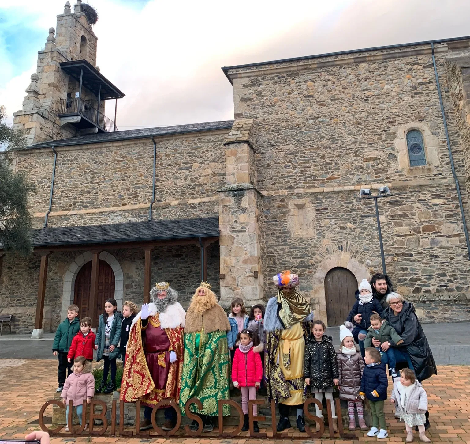 [FOTOS-VIDEO] Cabalgata de Reyes Magos en Cubillos del Sil