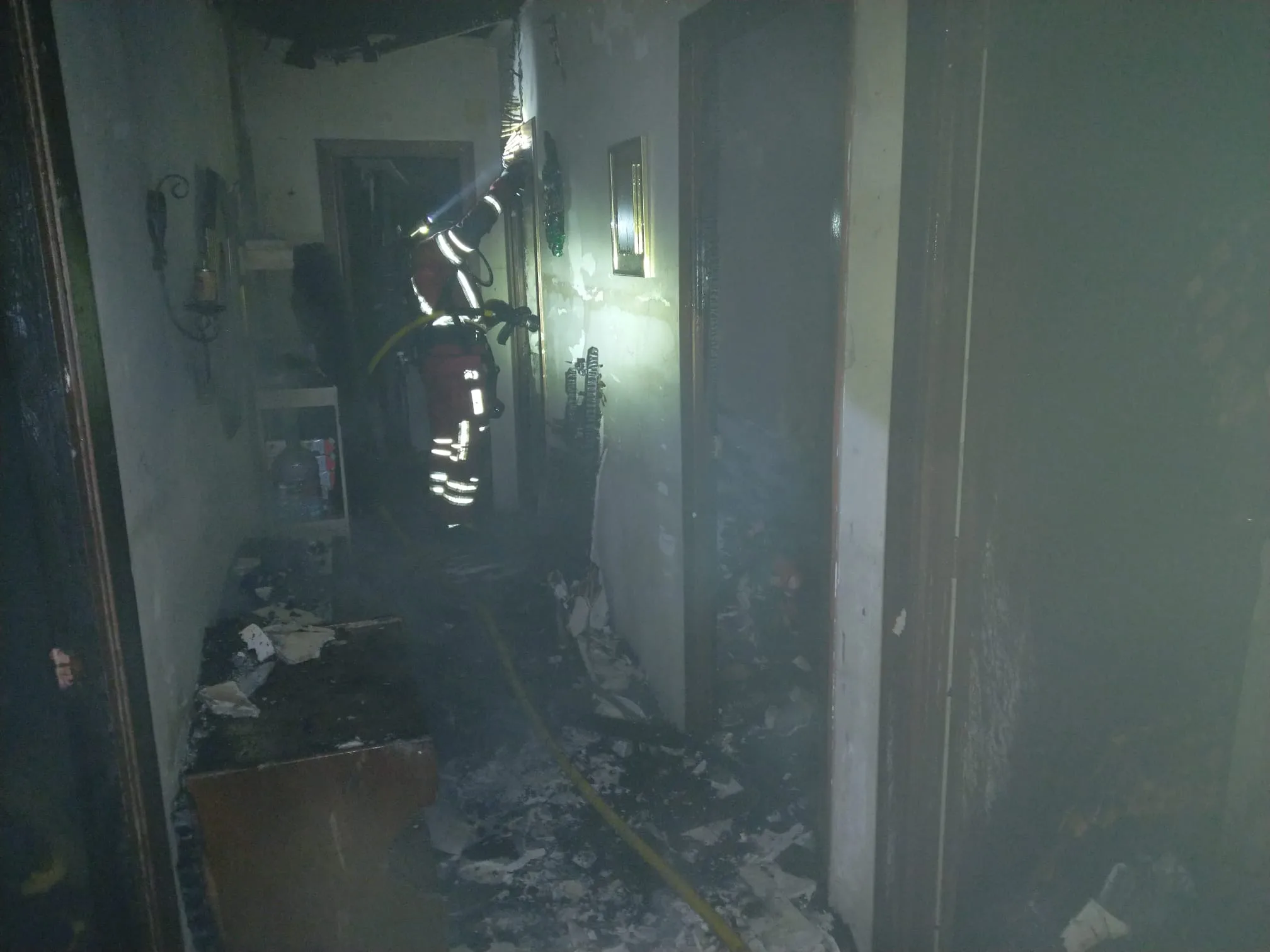 Incendio en Villaverde de los Cestos destruye parte de una vivienda sin causar daños personales
