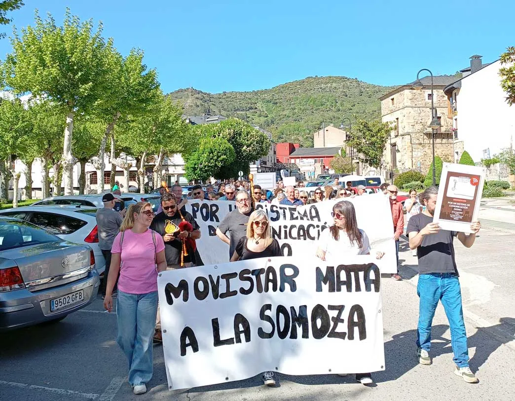 El alcalde de Villafranca del Bierzo reclama soluciones ante la retirada del cable de cobre en La Somoza