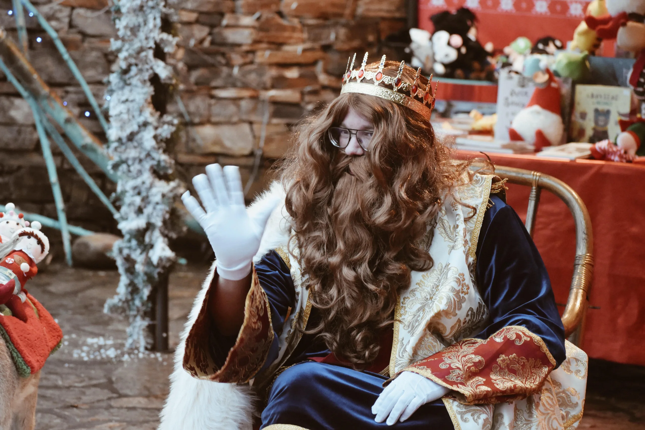 El Rey Gaspar llena de ilusión el Museo Munic de Carracedelo