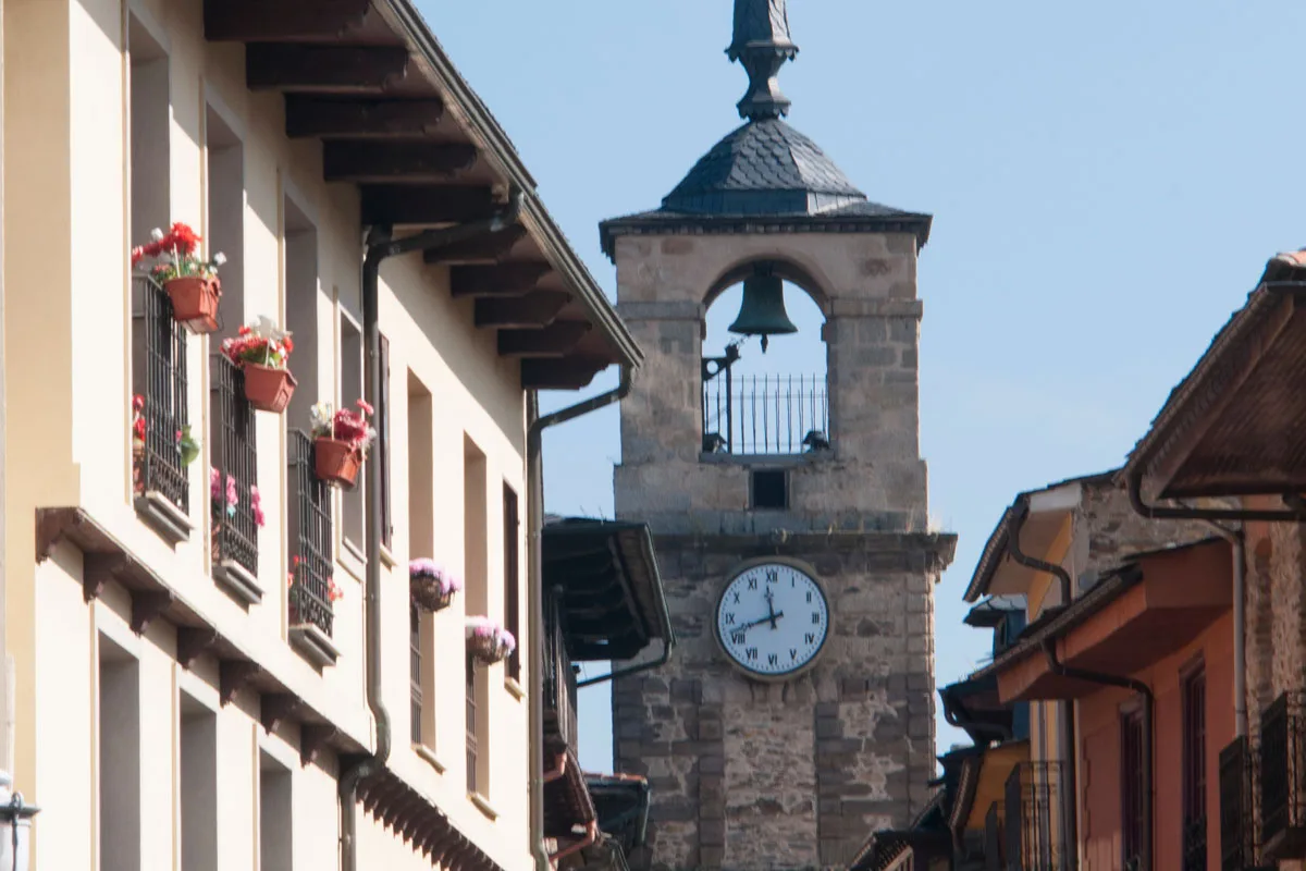 Patrimonio autoriza la restauración de las campanas de la Torre del Reloj de Ponferrada