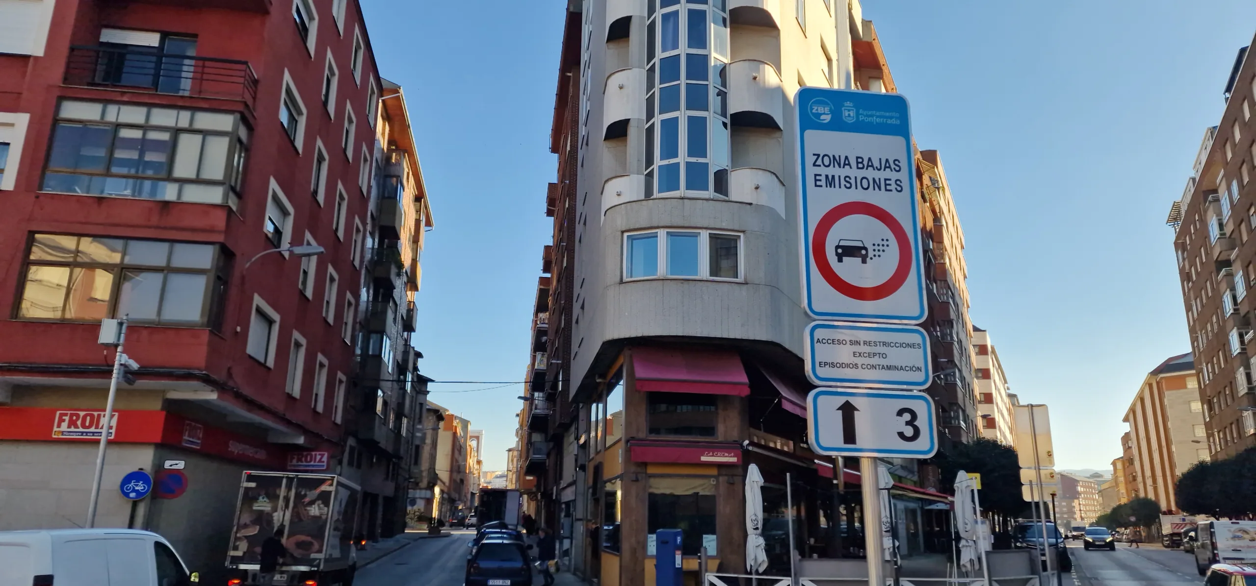 Ponferrada avanza en la implementación de la Zona de Bajas Emisiones con la señalización