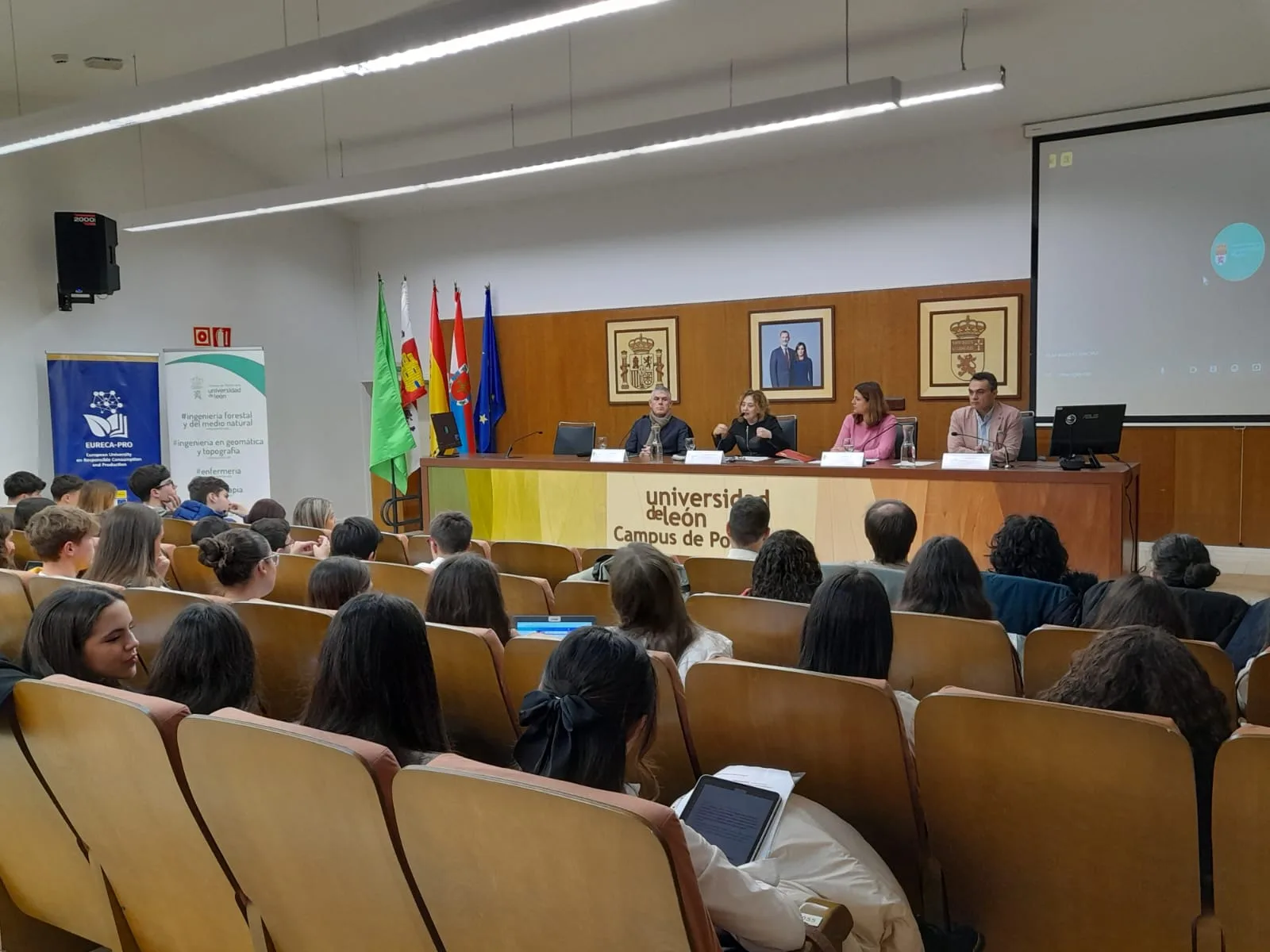 El campus de Ponferrada acoge el VI ‘Congreso de Jóvenes Expertos’, impulsando el talento y las vocaciones científicas