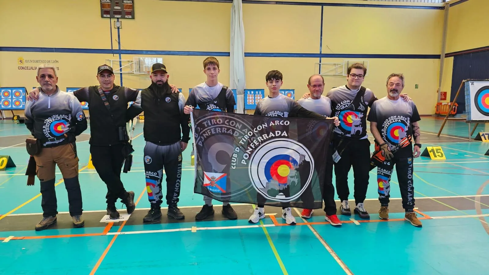 El Club de Tiro con arco Ponferrada triunfa en el campeonato provincial de sala 2025