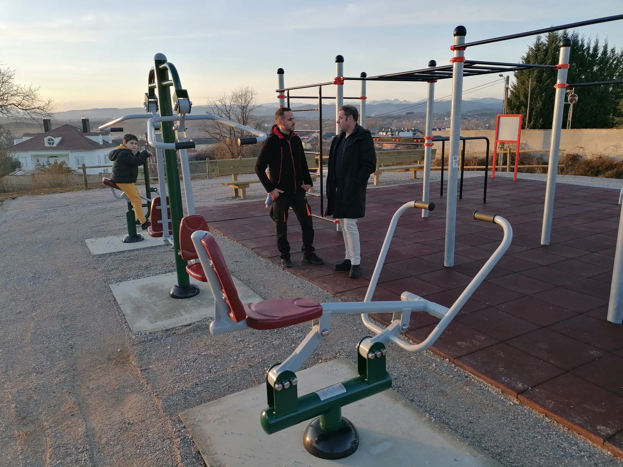 Inauguración del área de calistenia en el Medio Rural: Un nuevo espacio deportivo en San Andrés de Montejos