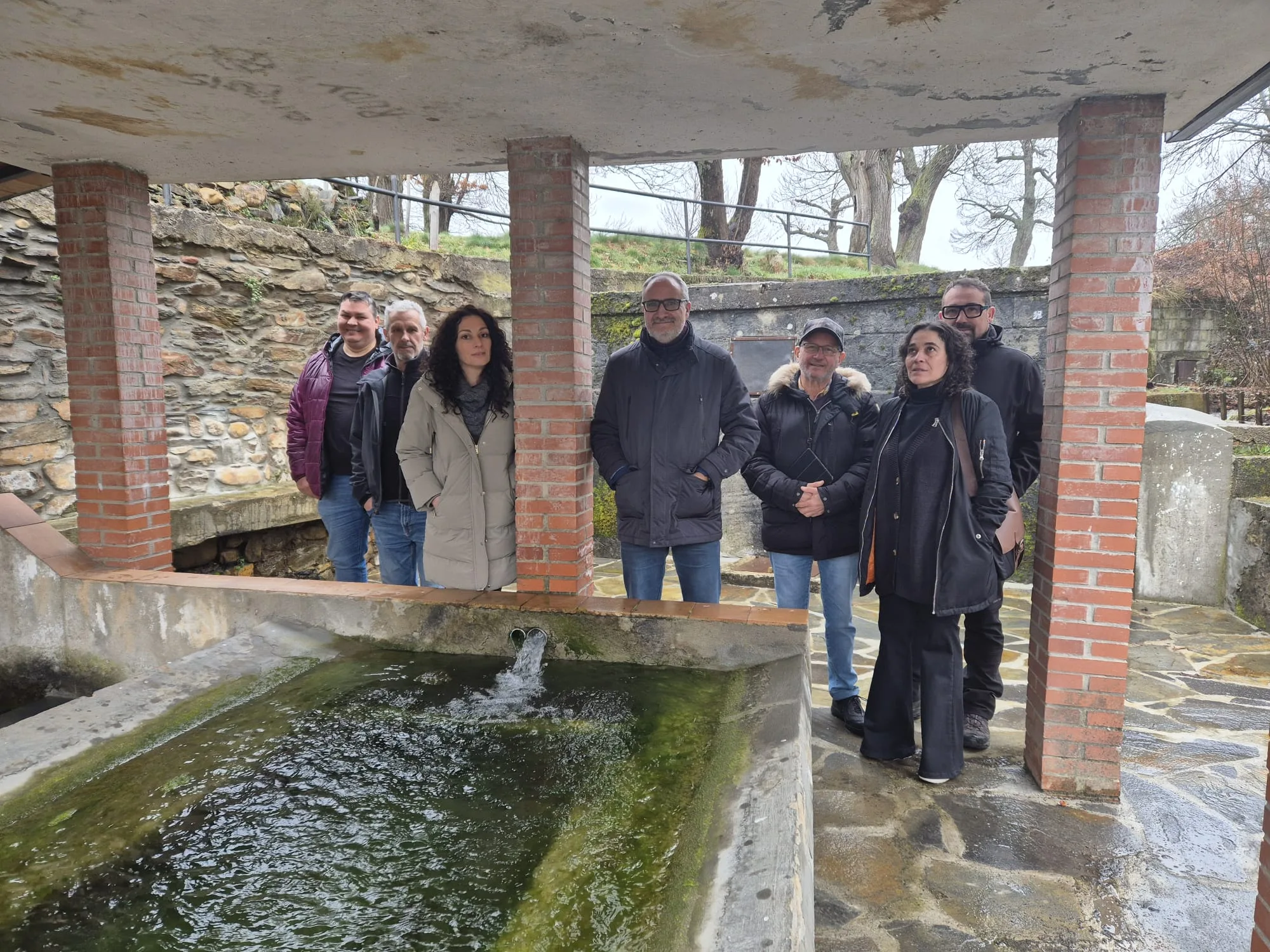 El presidente del Consejo Comarcal del Bierzo visita las obras en Anllarinos y Sorbeda del Sil