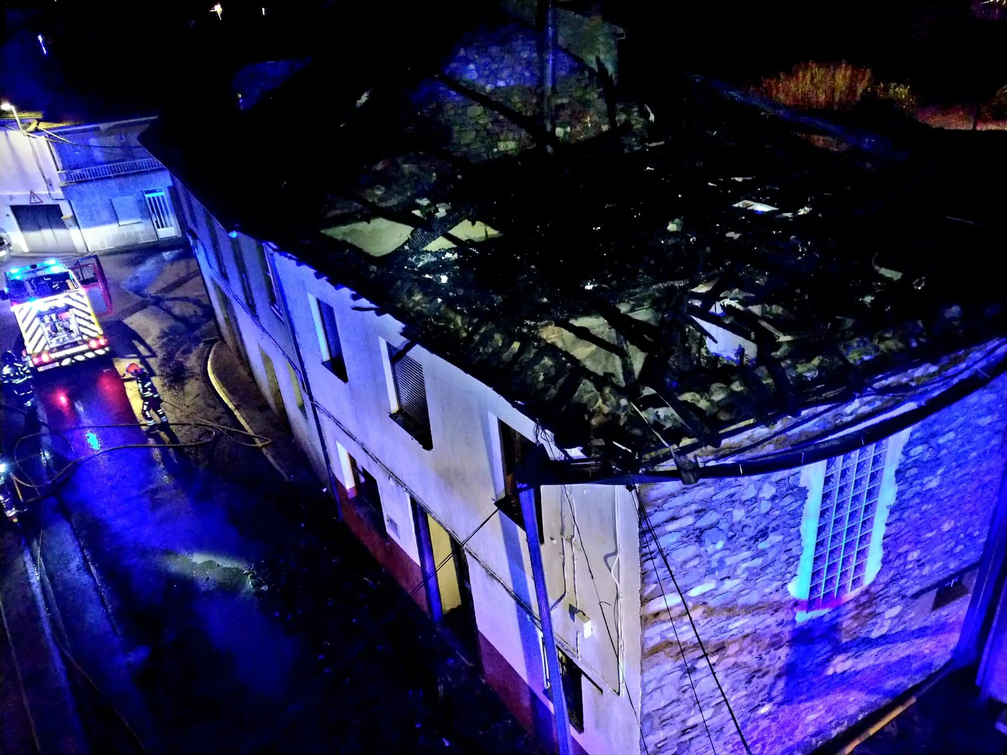 Incendio en una vivienda de Sésamo causa importantes daños materiales