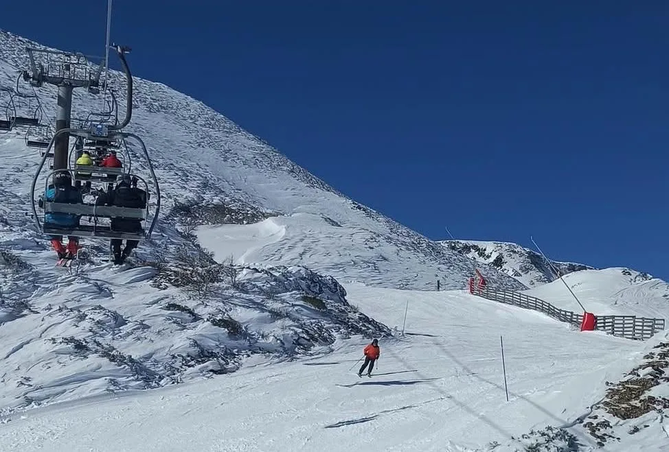 Las estaciones invernales de la Diputación reciben 7.147 esquiadores
