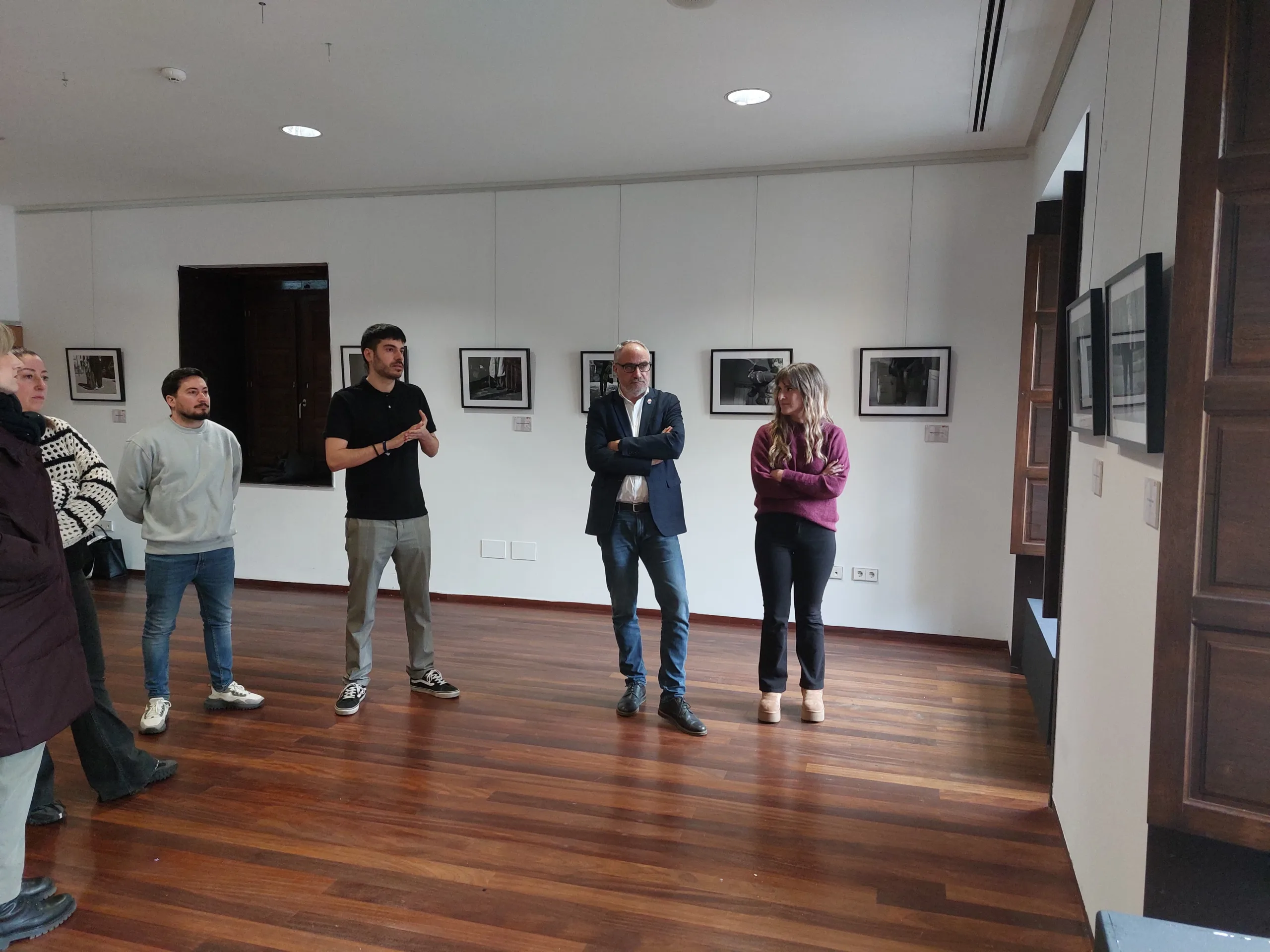 Cruz Roja inaugura la exposición ‘Rostros en tránsito: Historias de resiliencia’ en el MARCA