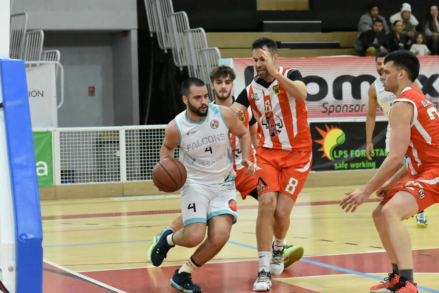 Bembibre Falcons cae ante CB Paramesha en un partido reñido