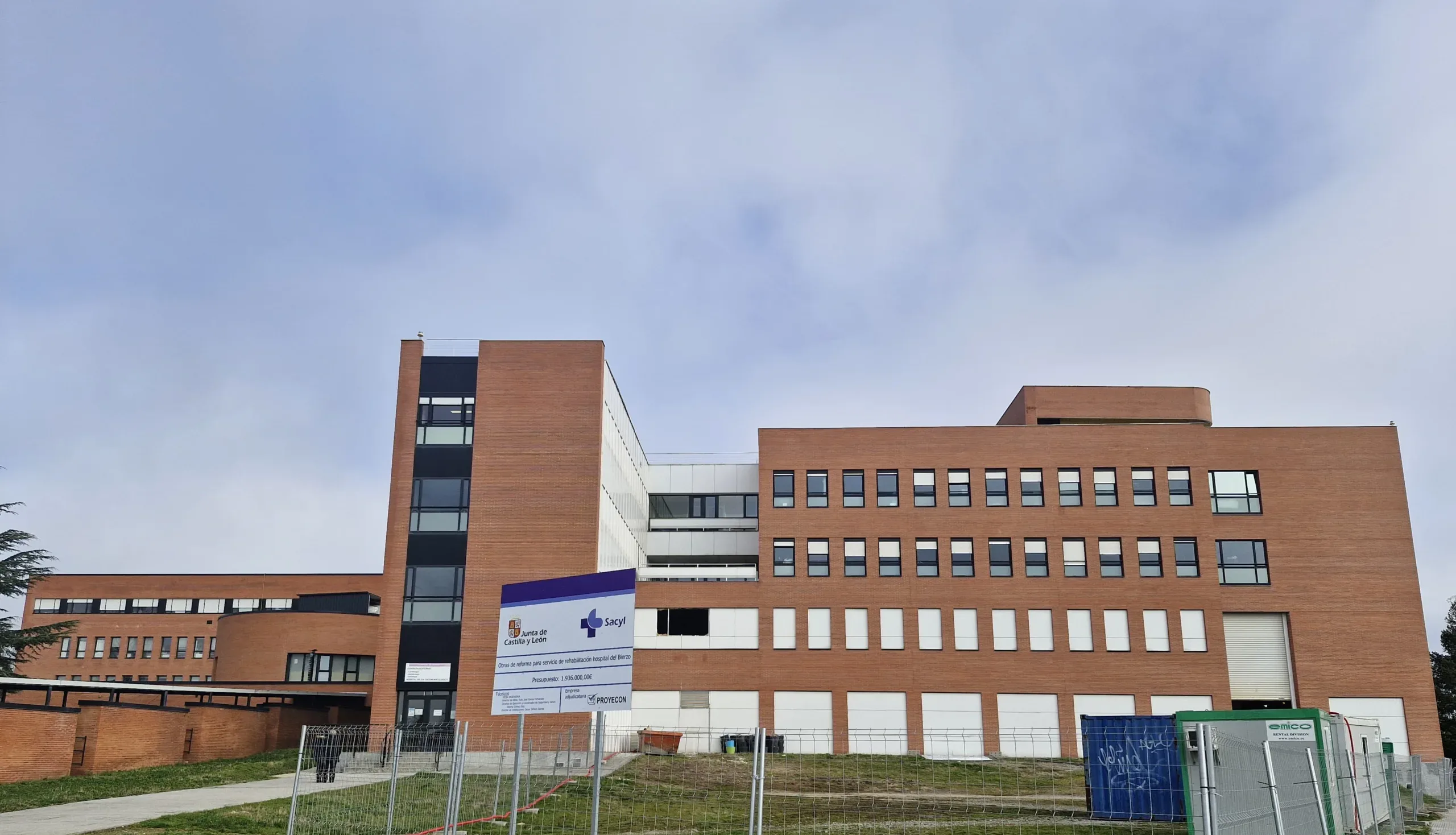 La Junta contrata por 371.357 euros la realización de 485 procedimientos quirúrgicos generales en El Bierzo