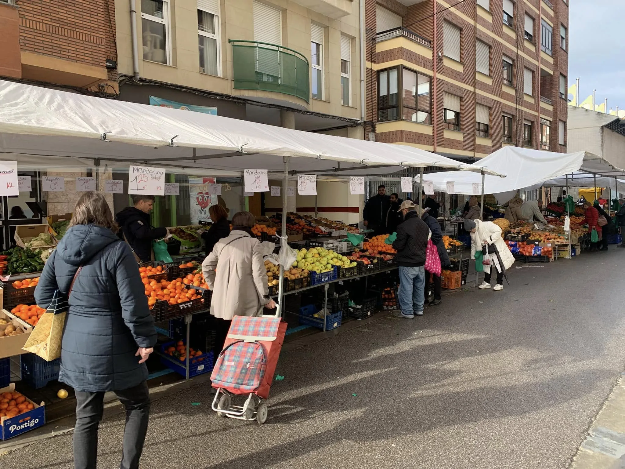 El PSOE aclara que no apoyará subidas de las tasas a pequeños comerciantes en Ponferrada