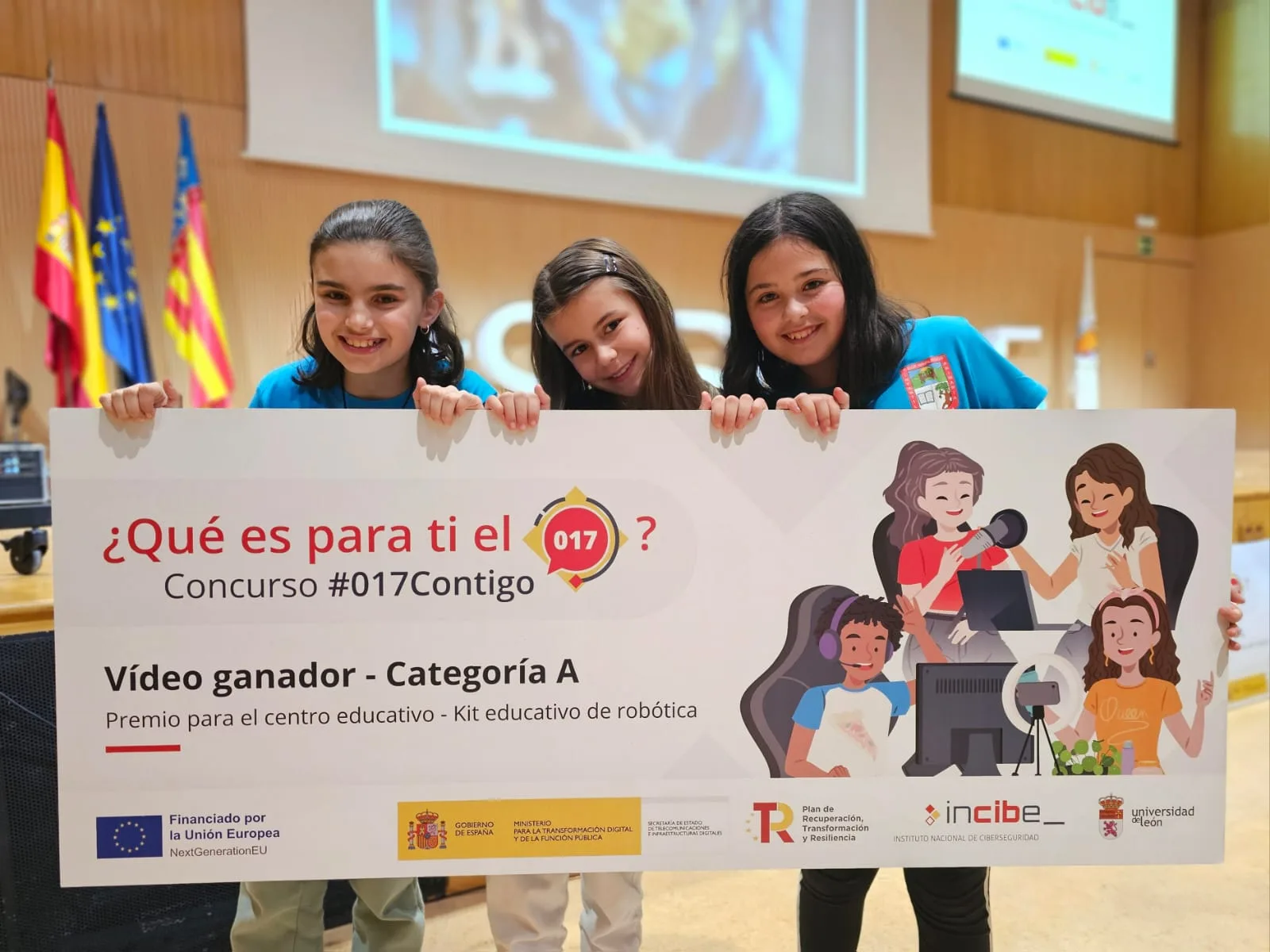 El CEIP Navaliegos de Ponferrada, ganador del concurso nacional ‘¿Qué es para ti el 017?’ de INCIBE