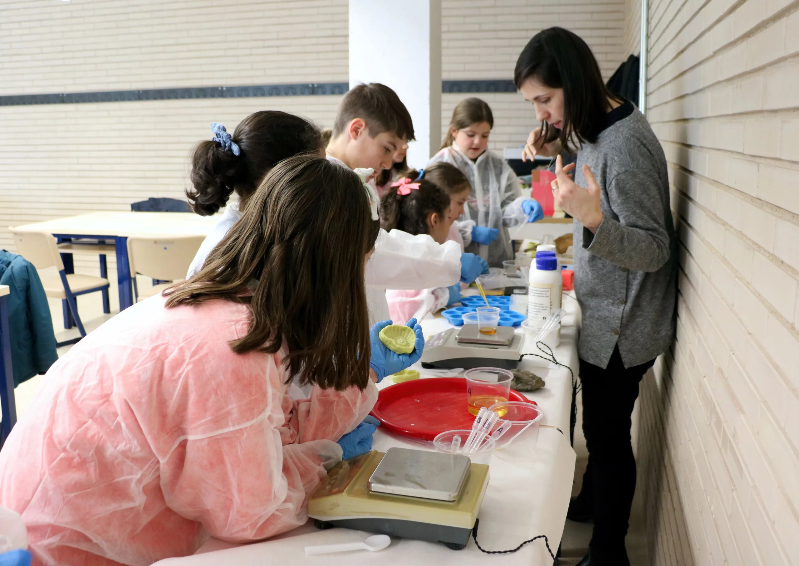 Más de 40 niños y niñas disfrutan del Carnaval con el programa ConciliaULE de la Universidad de León