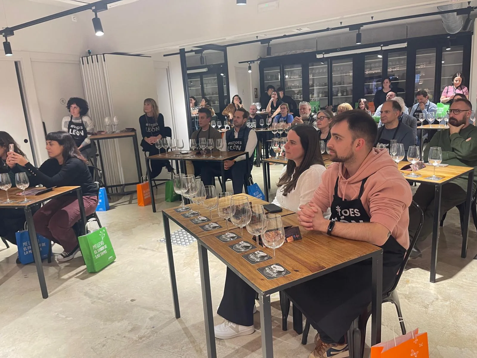 León seduce en la feria B-Travel de Barcelona con su gastronomía y enoturismo
