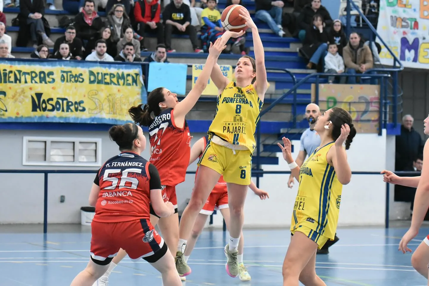 [FOTOS] El Embutidos Pajariel 6,25 vence al Club Maristas y suma un triunfo clave en la 1ª División Femenina
