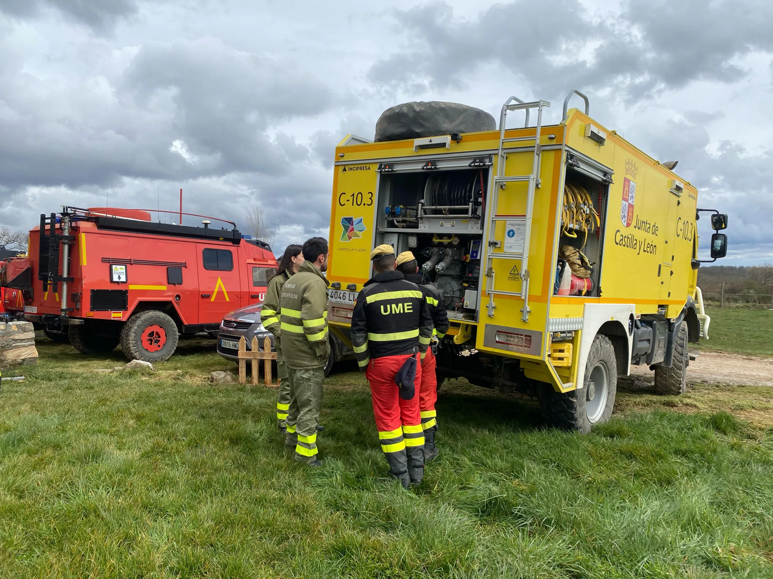 Agentes Medioambientales y la UME preparan la campaña de incendios forestales en León