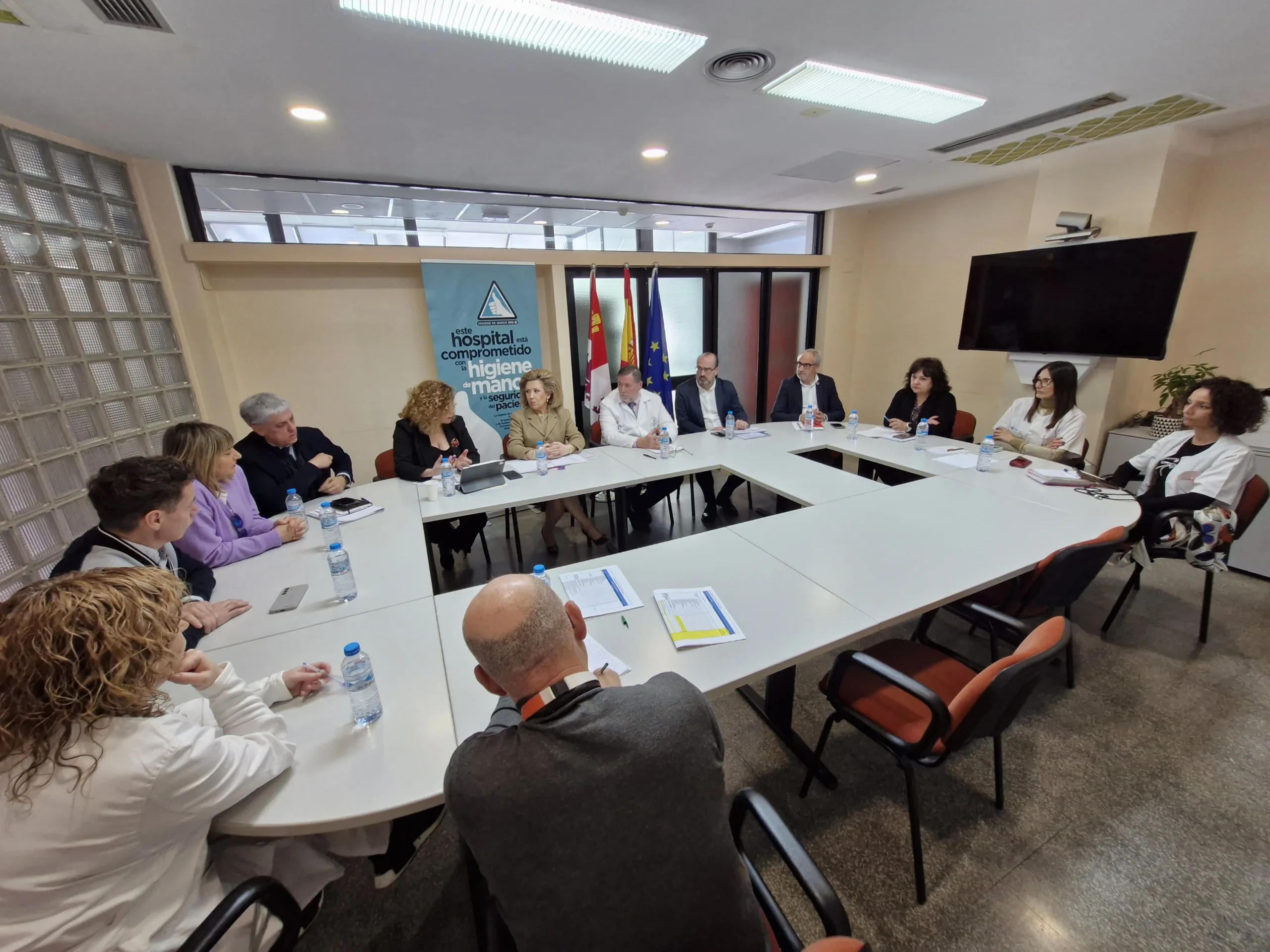 La Gerencia Regional de Salud confía en el programa de estímulos para atraer nuevos especialistas que terminan su formación de cara al verano