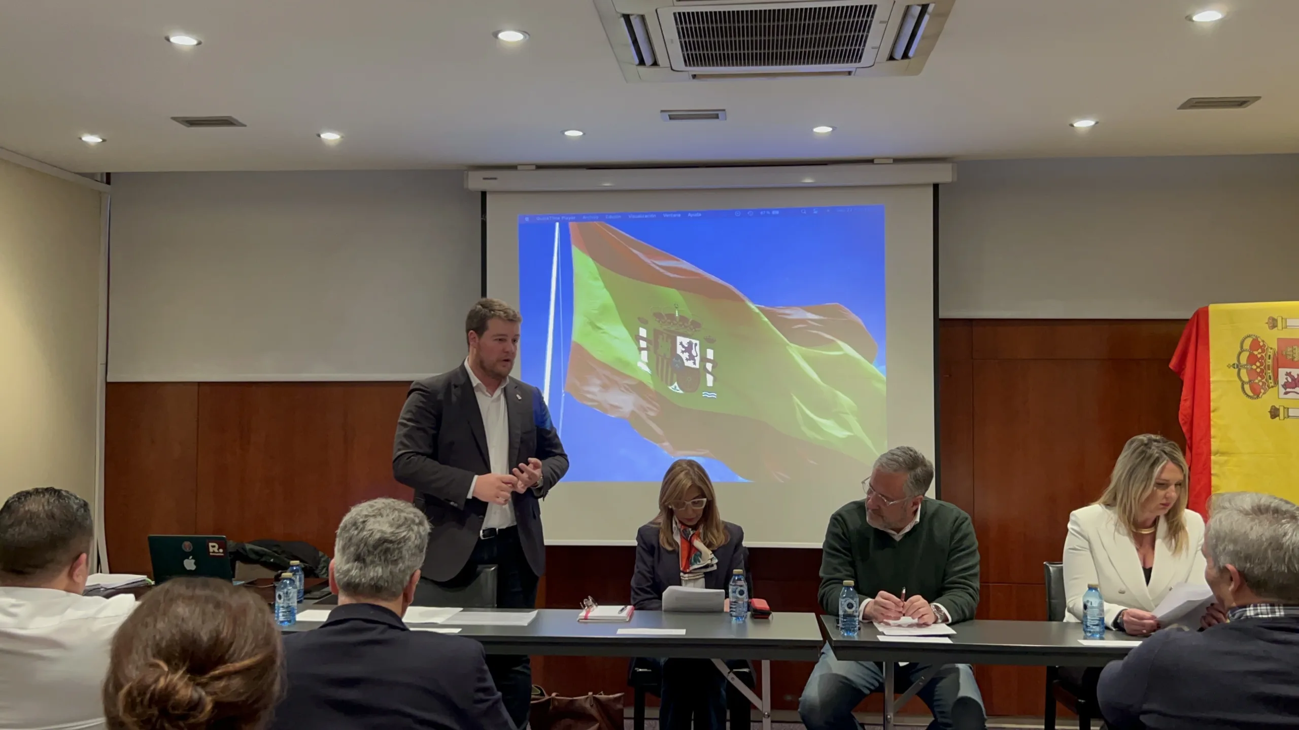 VOX El Bierzo reúne a afiliados y simpatizantes en Ponferrada