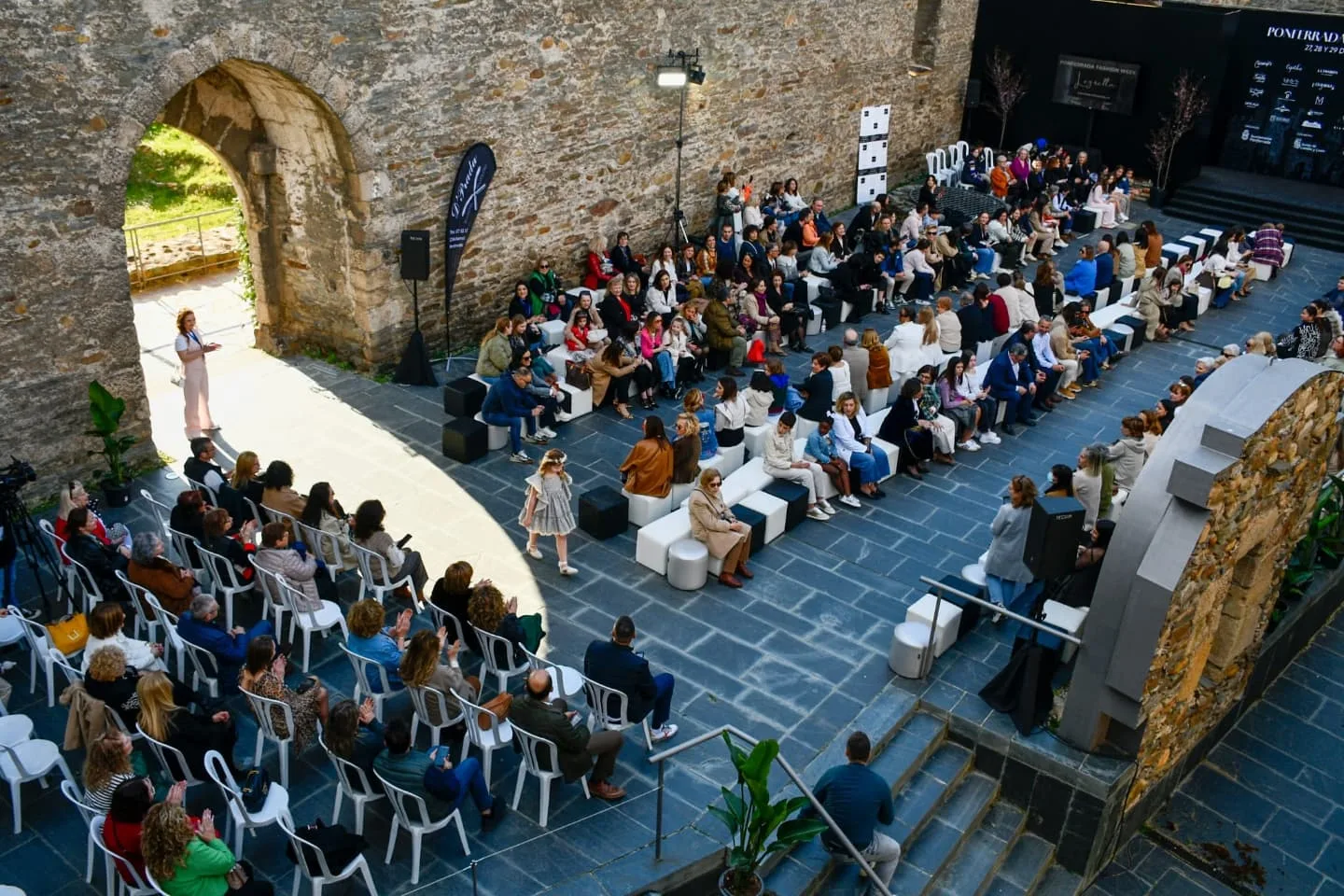 El PSOE denuncia que “casi el 40% del importe” para la organización de la I Semana de la Moda de Ponferrada “ha ido a parar a empresas o empresarios de fuera del Bierzo”
