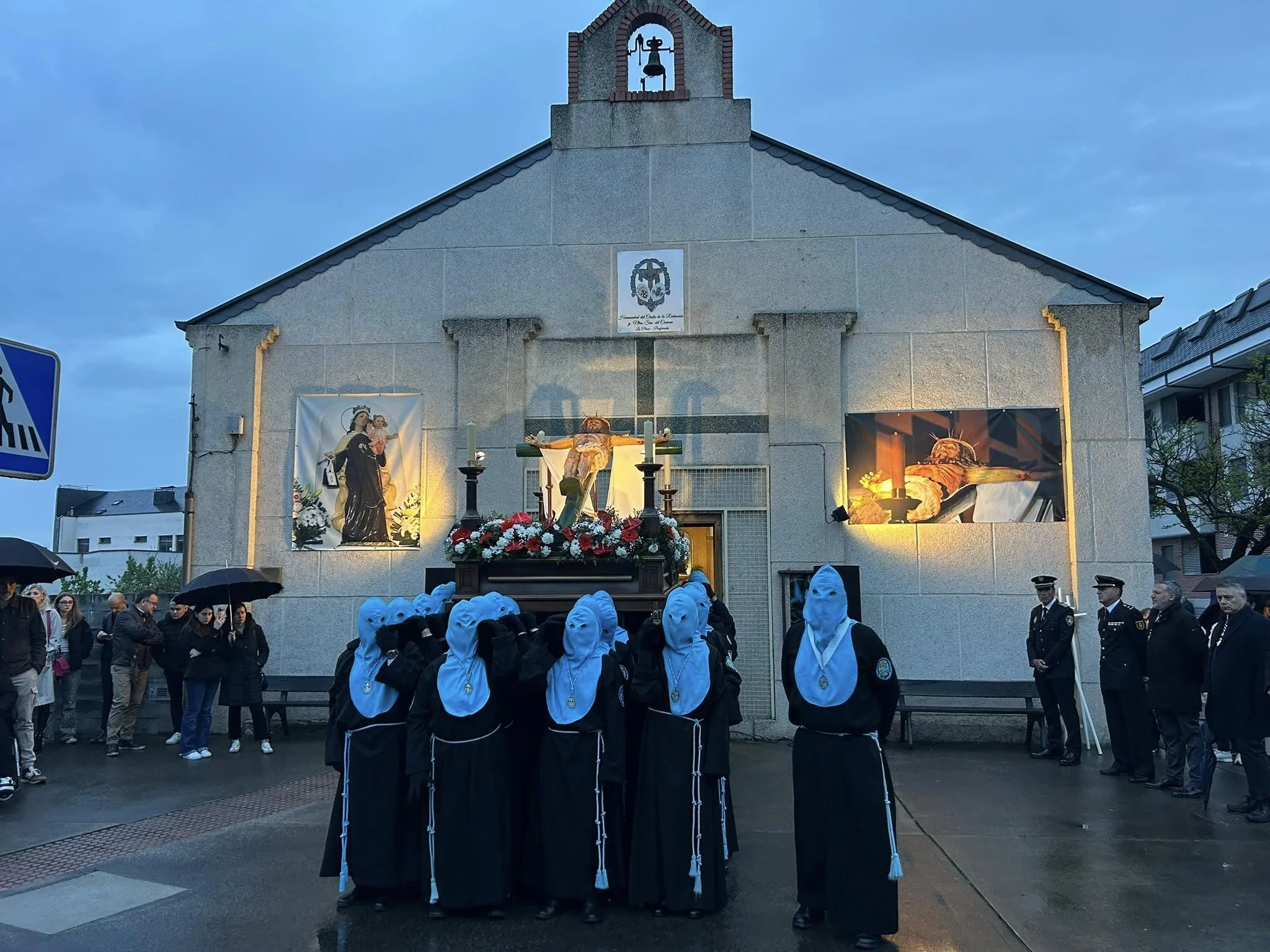 La Procesión del Cristo de La Redención recorre el Barrio de La Placa