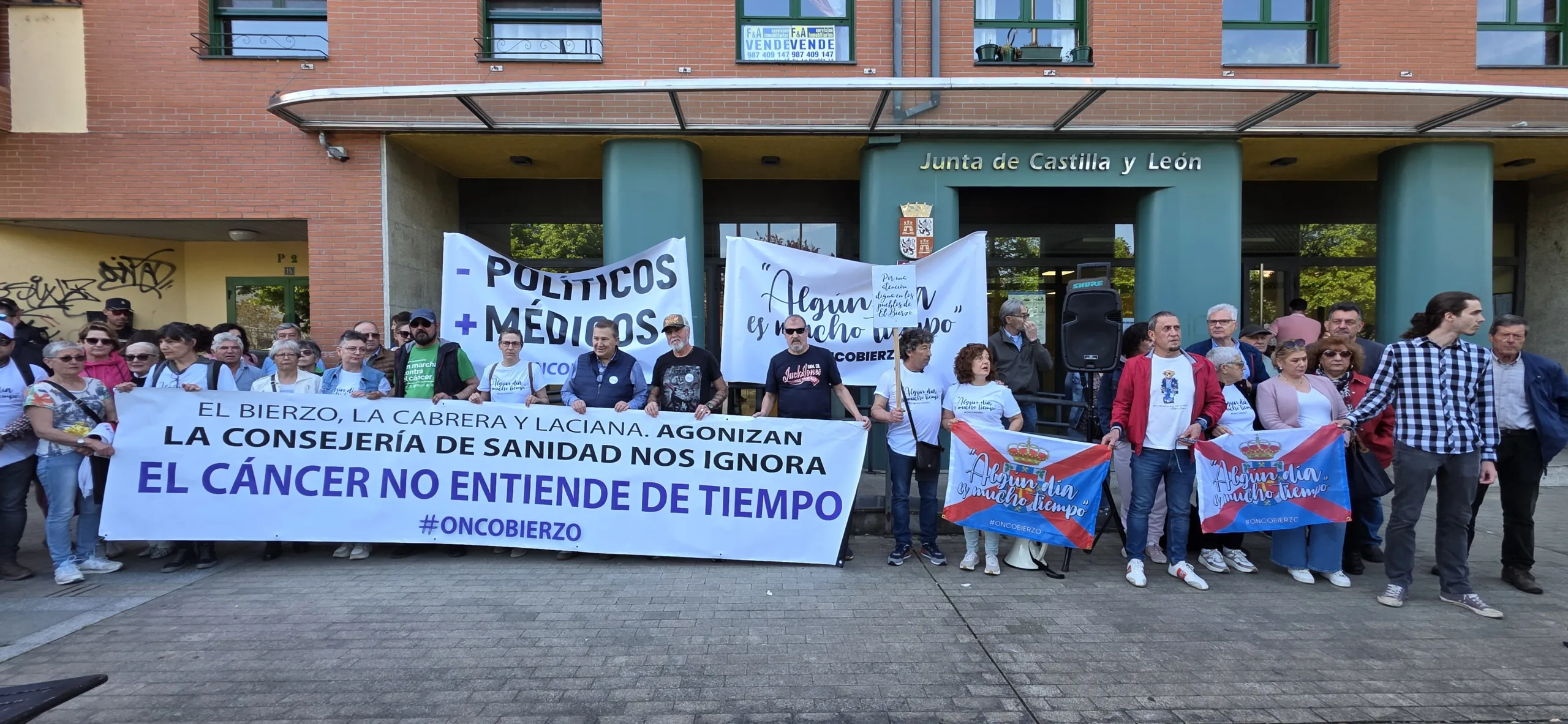 OncoBierzo denuncia la pérdida de profesionales en el Hospital El Bierzo y el aumento de las listas de espera