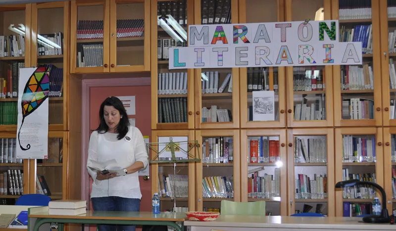 El IES Obispo Argüelles celebra la IX Maratón Literaria “Yo leo” con el lema 'Literatura para la paz'