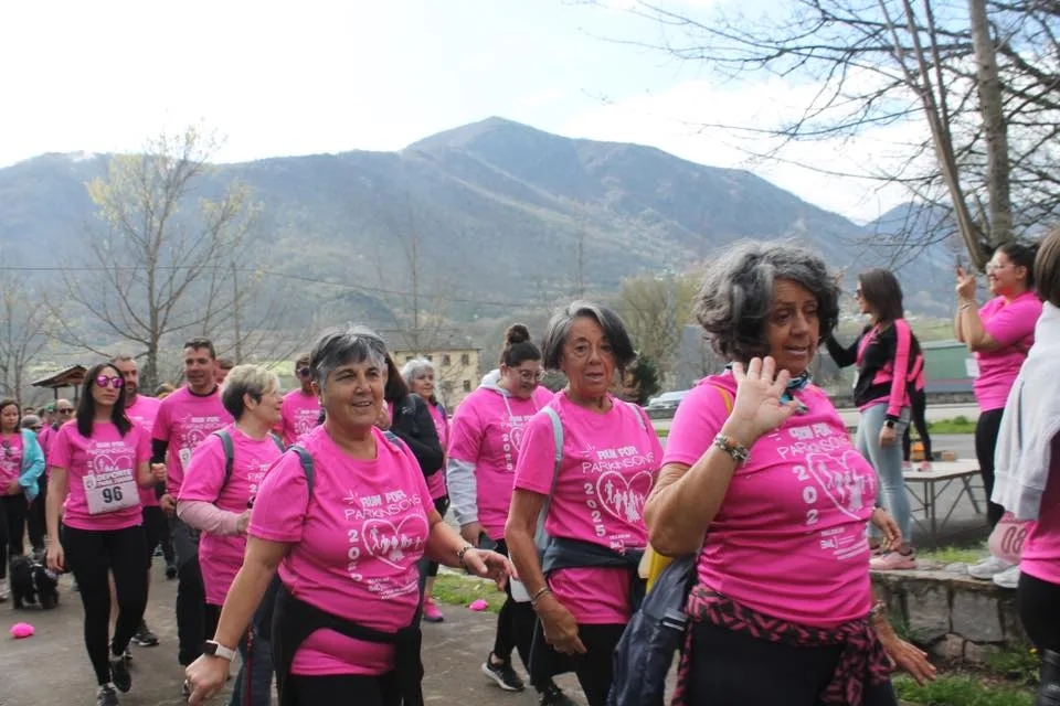 [FOTOS] Éxito rotundo en la carrera solidaria "Run For Parkinson’s 2025" en Villablino