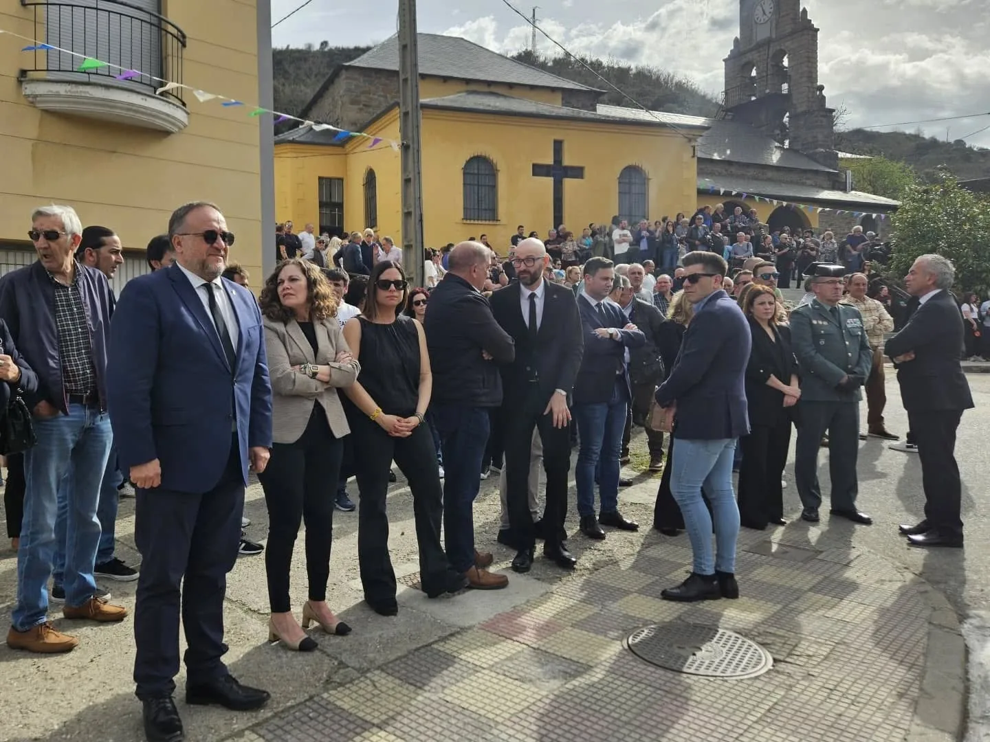 Dolor y homenaje en Torre del Bierzo por el minero David Álvarez