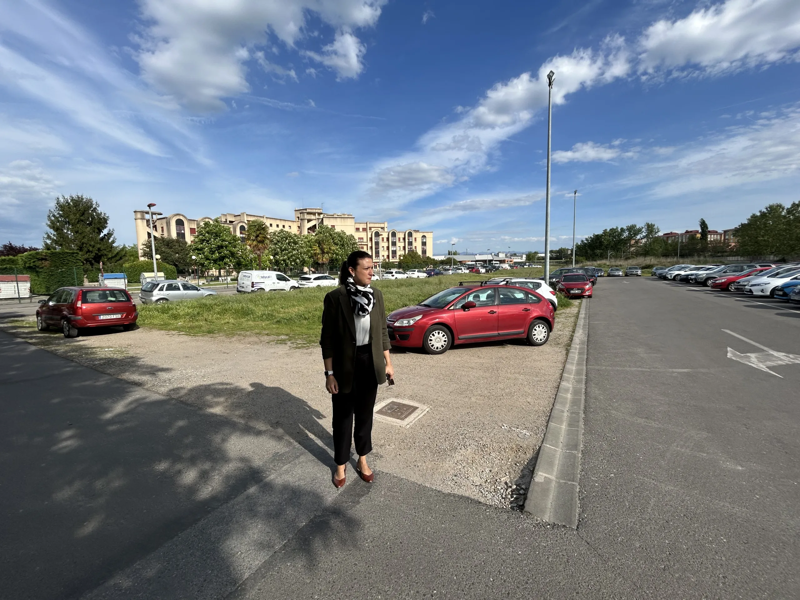 Ponferrada adjudica por 119.000 euros las obras del nuevo aparcamiento junto al Centro de Salud de Flores del Sil