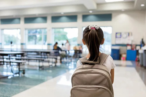 El Gobierno aprueba una ley para garantizar comedores escolares más saludables y sostenibles