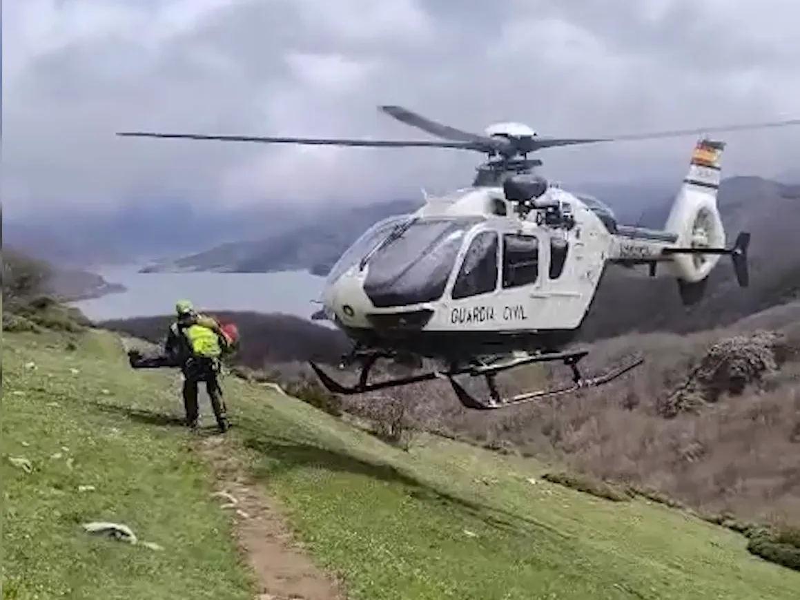 Rescatada una senderista de 67 años tras sufrir un desmayo en la Ruta de los Molinos en Folgoso de la Ribera