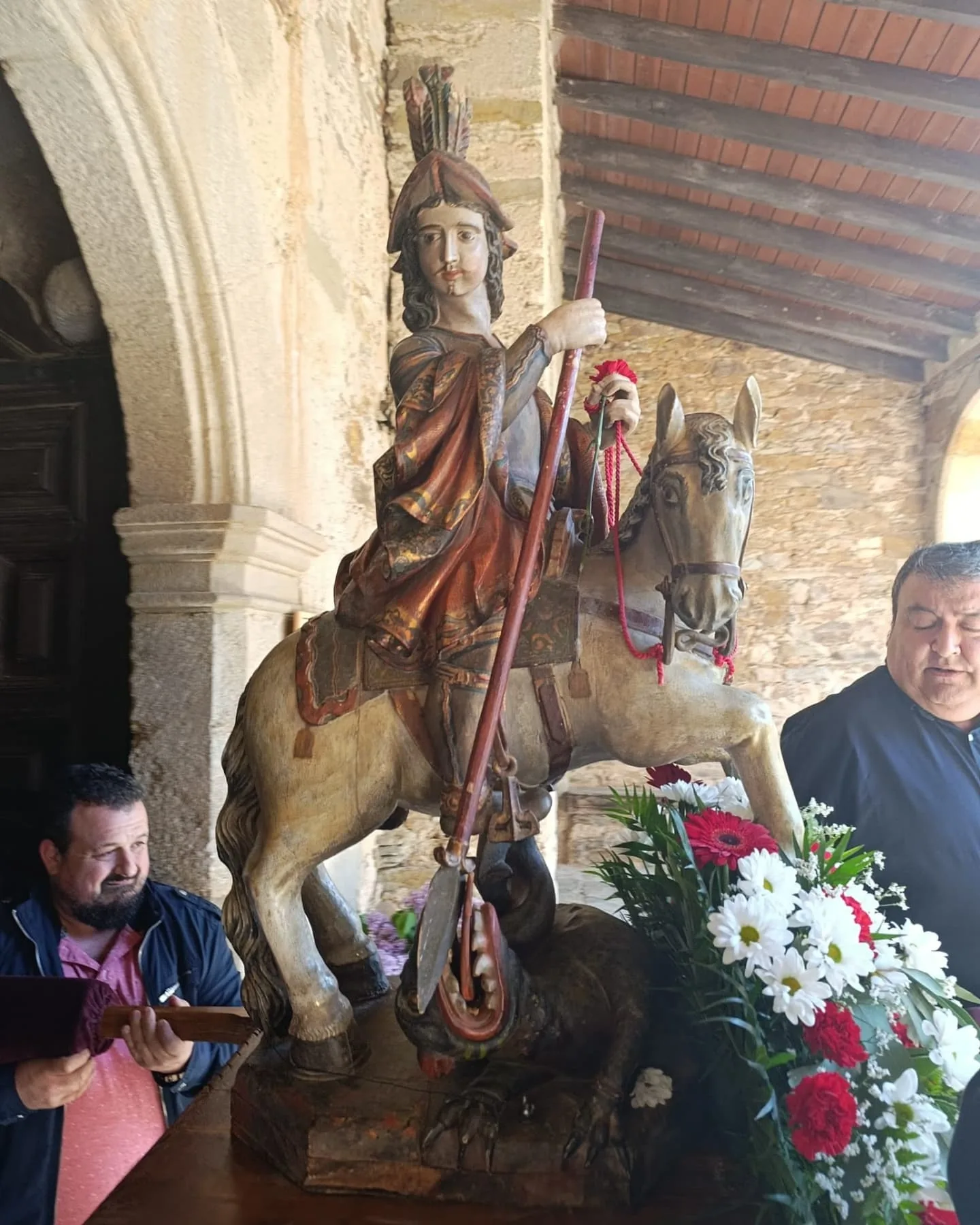Tradicional procesión en honor a San Jorge en Rimor