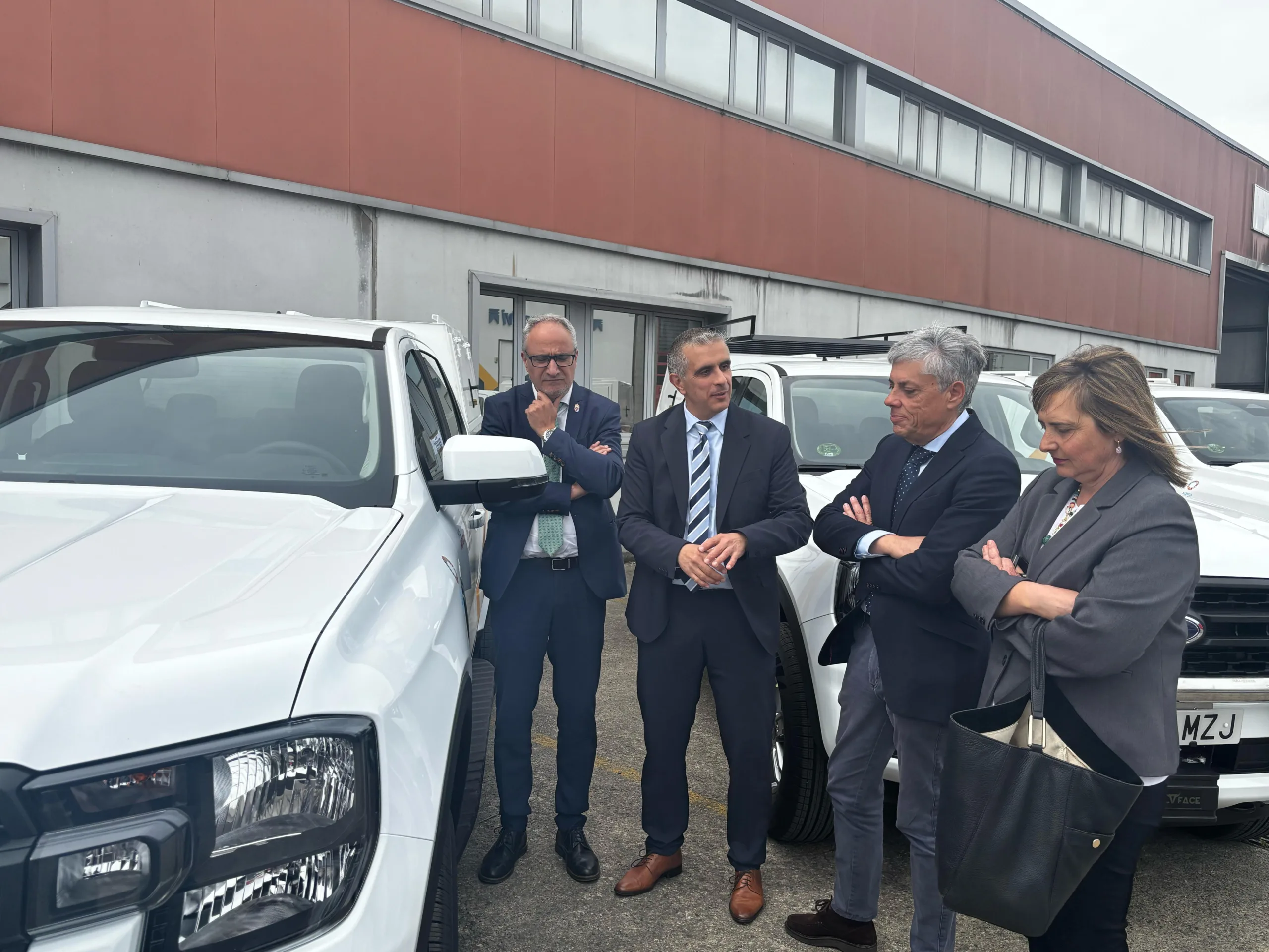 La Junta subvenciona con 393.000 euros la adquisición de cuatro furgonetas, diversa maquinaria y equipos de trabajo para el Consejo Comarcal