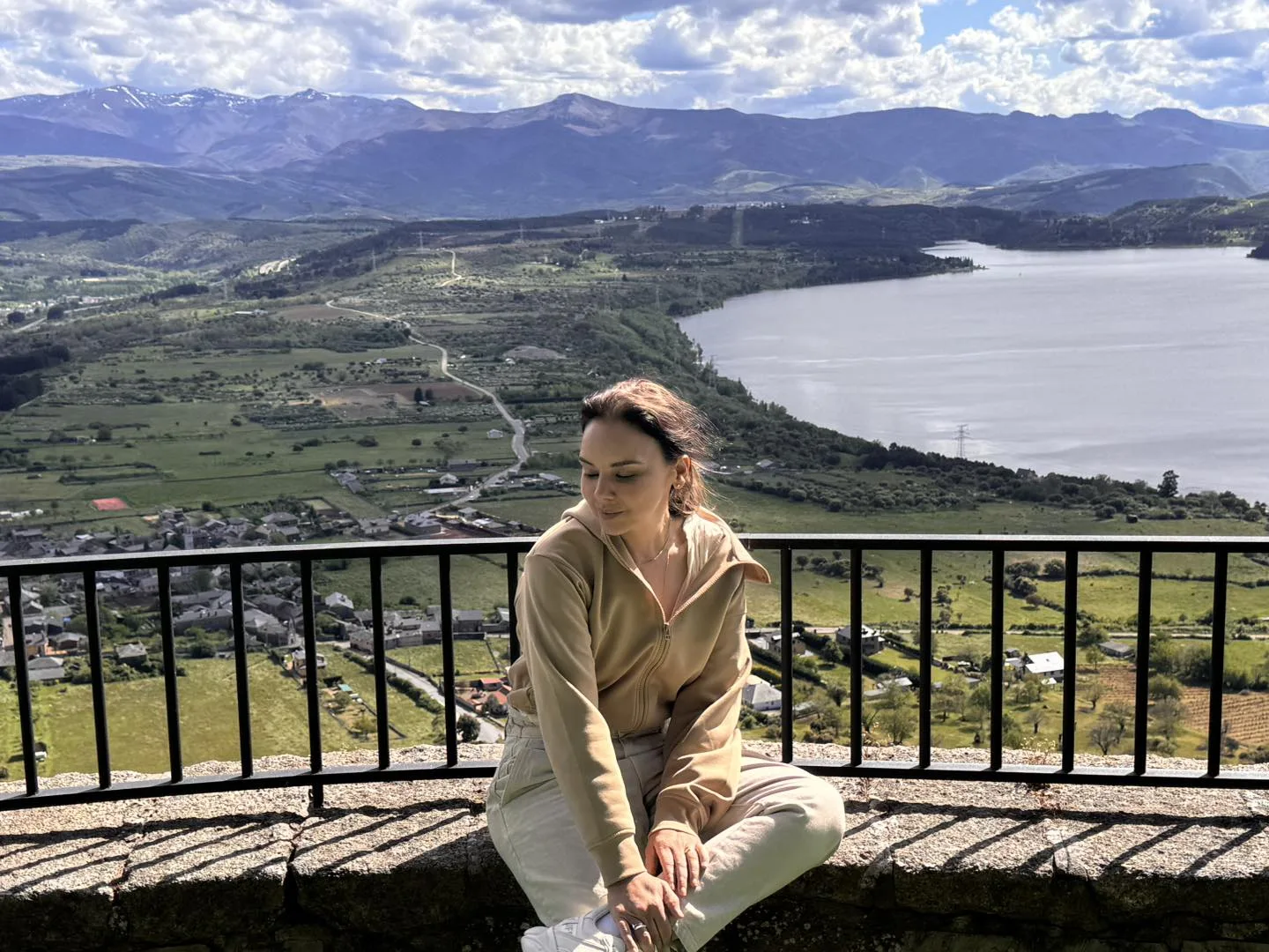 Chenoa visita la provincia de León y queda encantada con El Bierzo