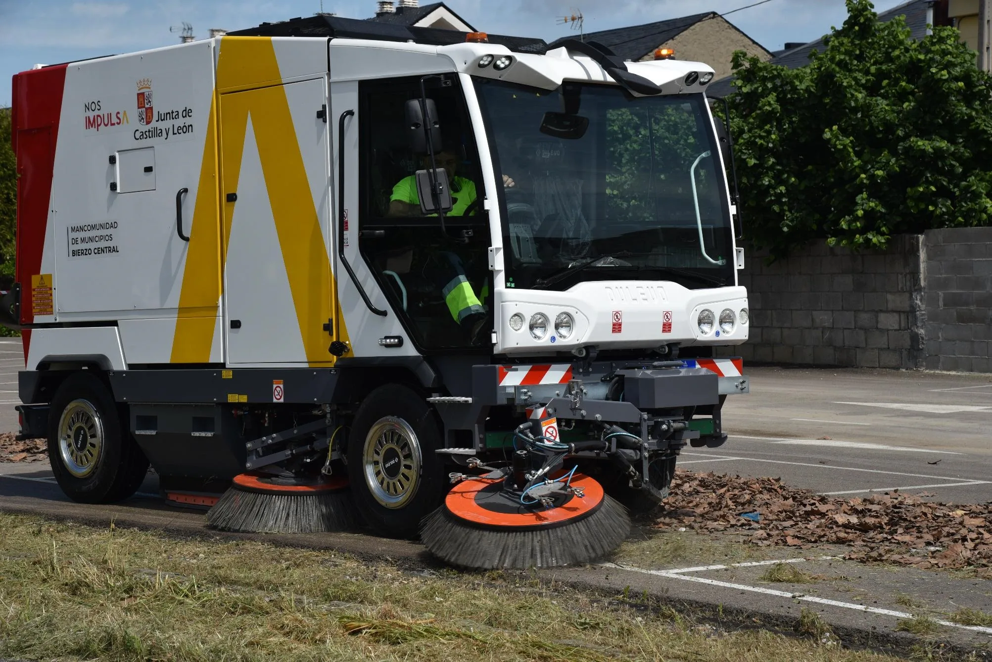 Inversiones por más de un millón de euros para mejorar los servicios públicos prestados a los vecinos del medio rural a través de las mancomunidades