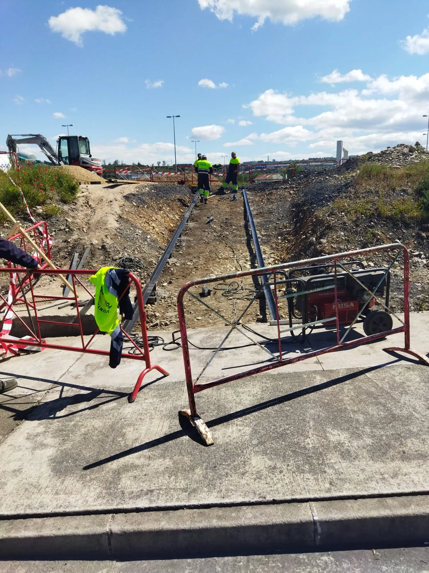 La Concejalía de Infraestructuras de Ponferrada mejora el acceso entre los aledaños del Toralín y el recinto ferial