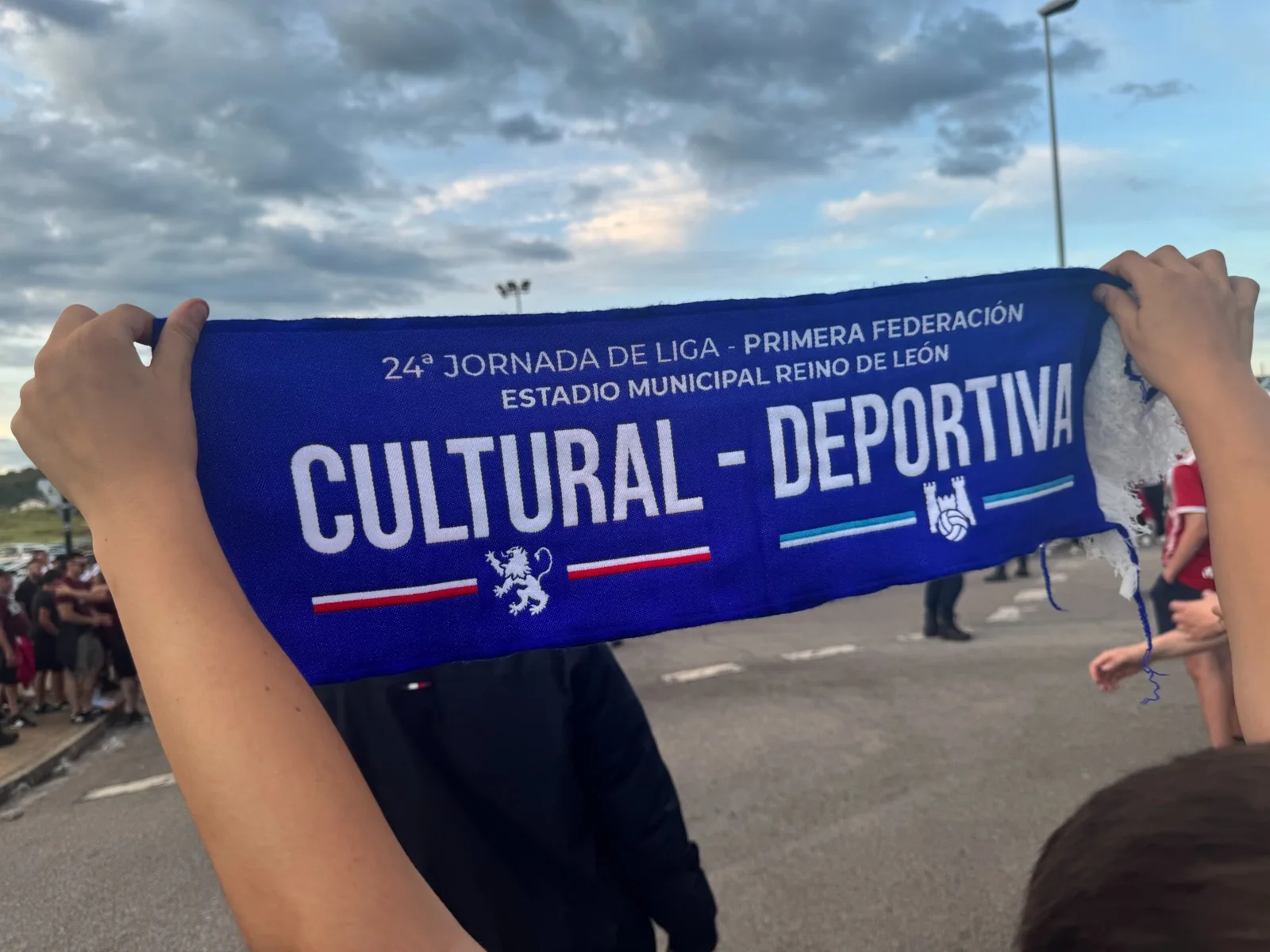 Ponferradina y Cultural jugarán un amistoso con el fin de recaudar fondos para los afectados por los incendios y rendir homenaje a quienes trabajan en su extinción