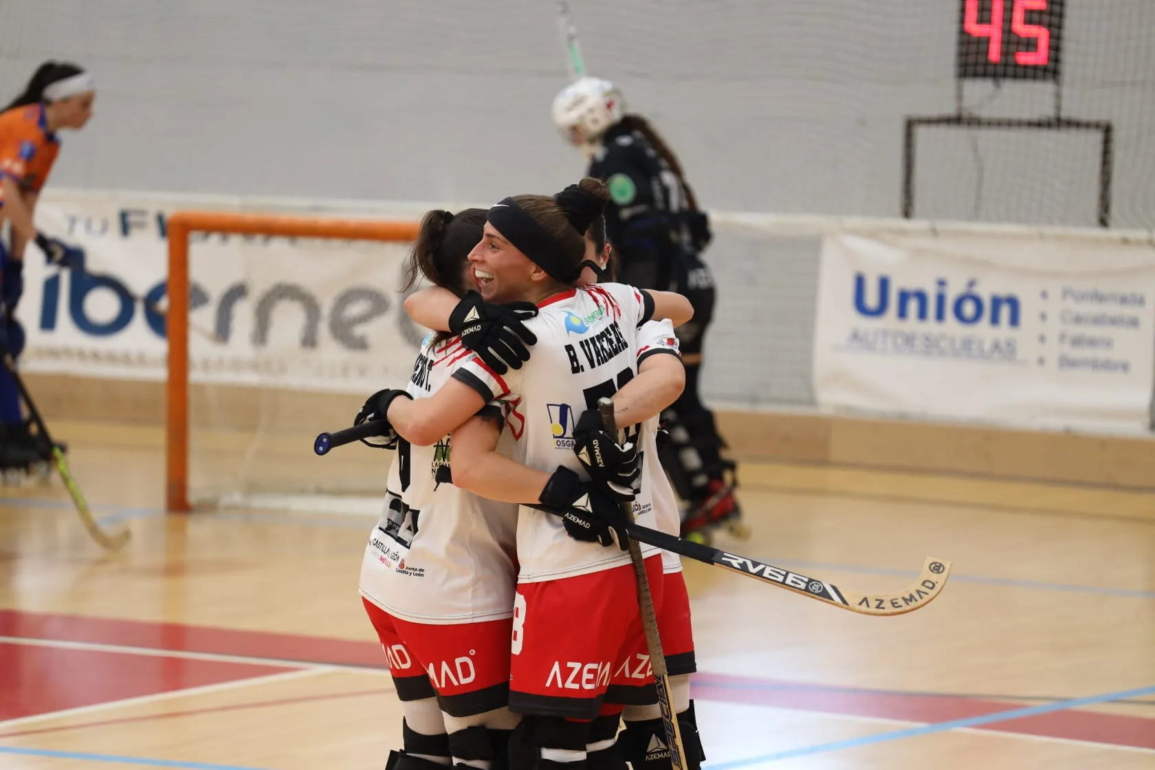 Bembibre H.C. empata ante Raxoi y asegura la permanencia (2-2)
