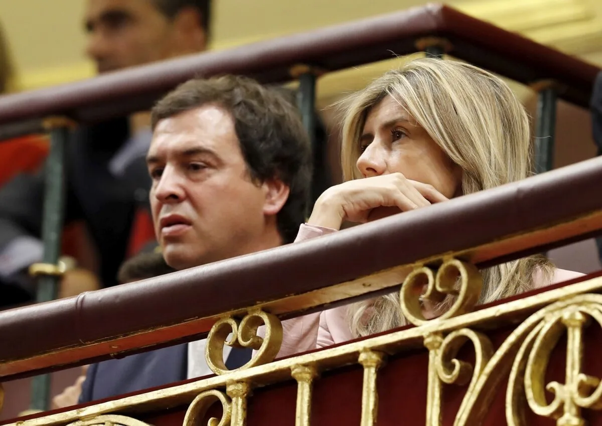 Abierto juicio oral contra el hermano de Pedro Sánchez, el presidente de la Diputación de Badajoz y otras nueve personas por presuntos delitos de tráfico de influencias y prevaricación
