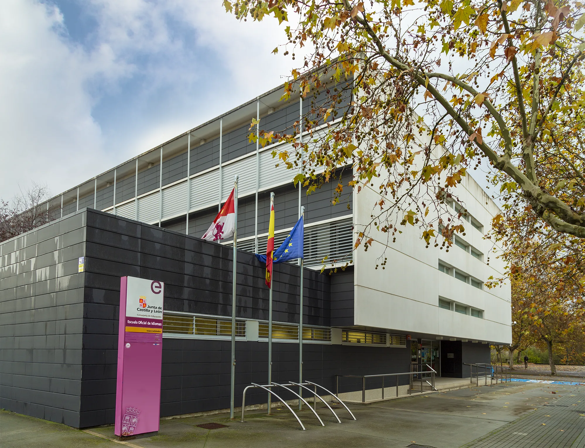 Abierto el plazo de solicitud hasta el 20 de mayo para estudiar en las escuelas oficiales de idiomas de la Comunidad durante el próximo curso